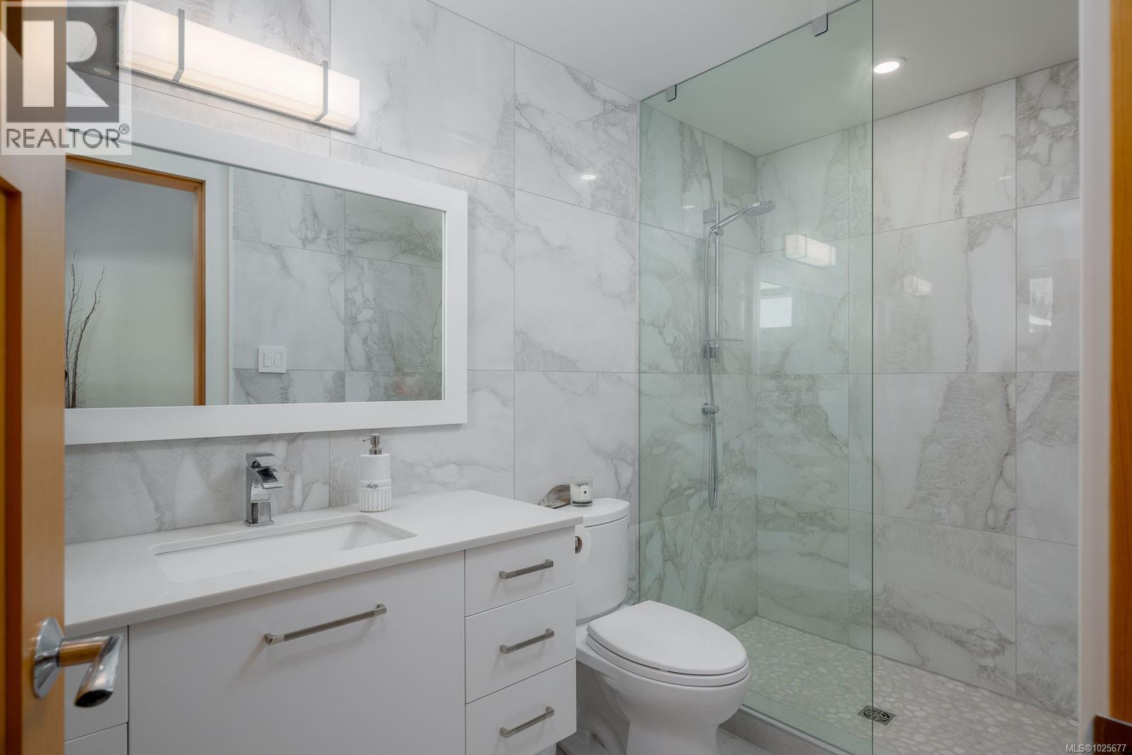 5411 Parker Ave - 66