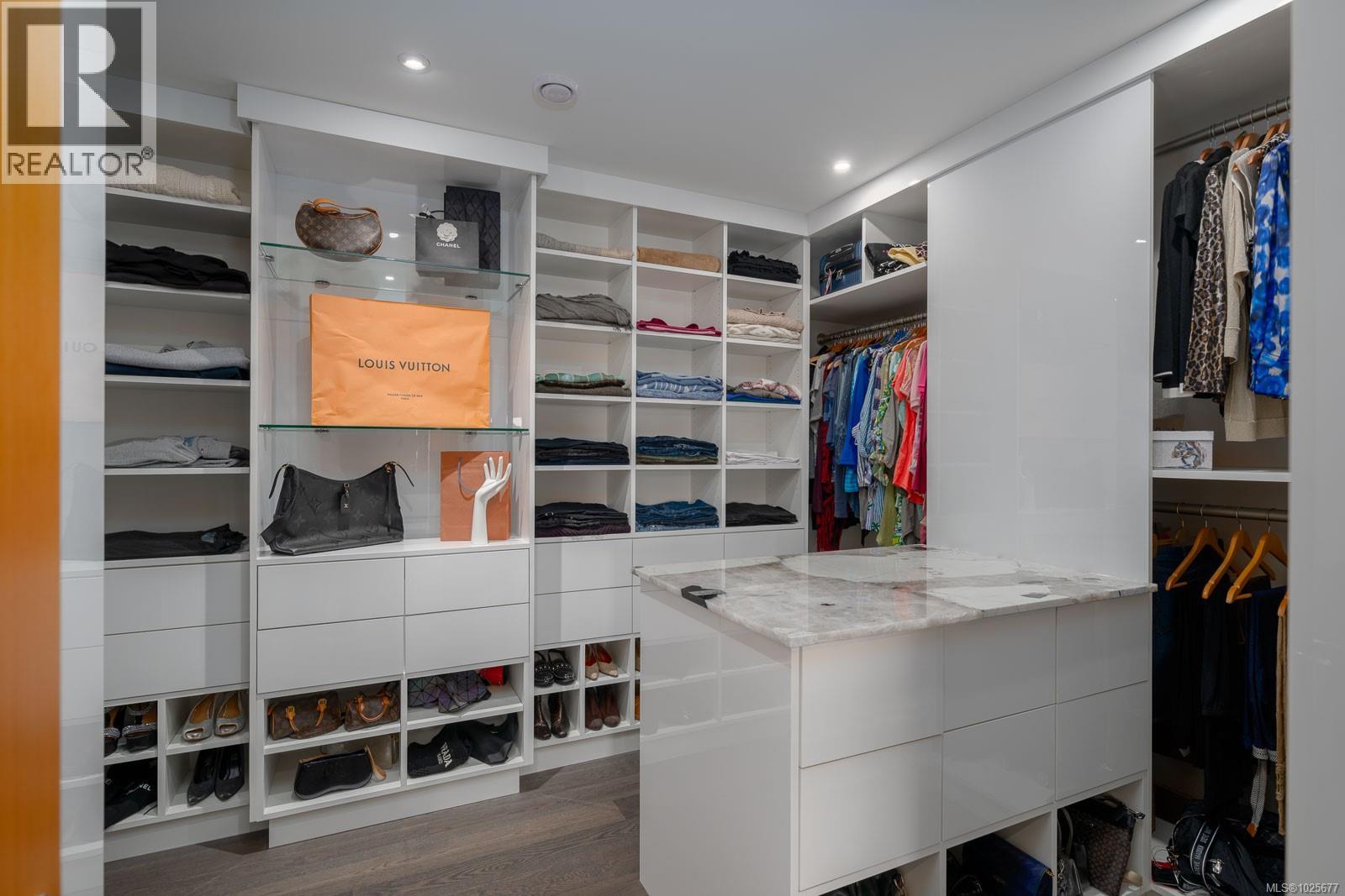 5411 PARKER AVE - 81