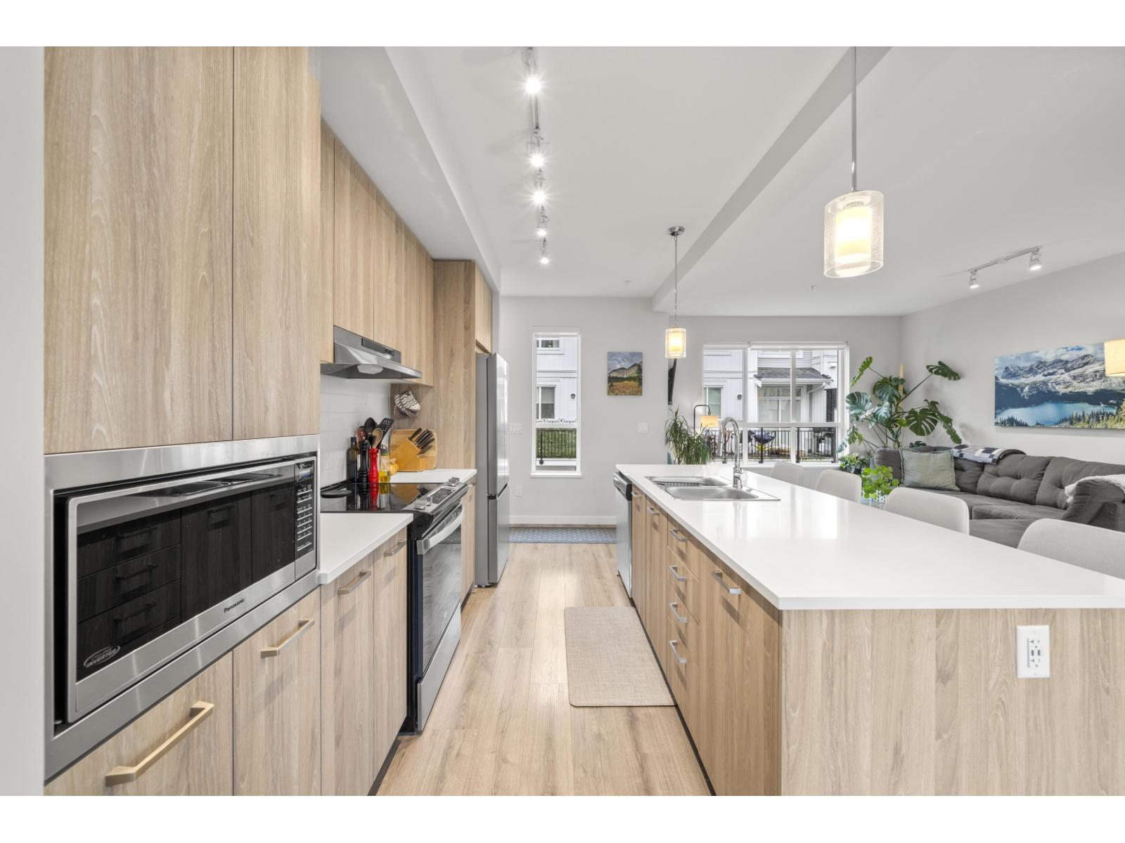 44 8335 NELSON STREET, Mission