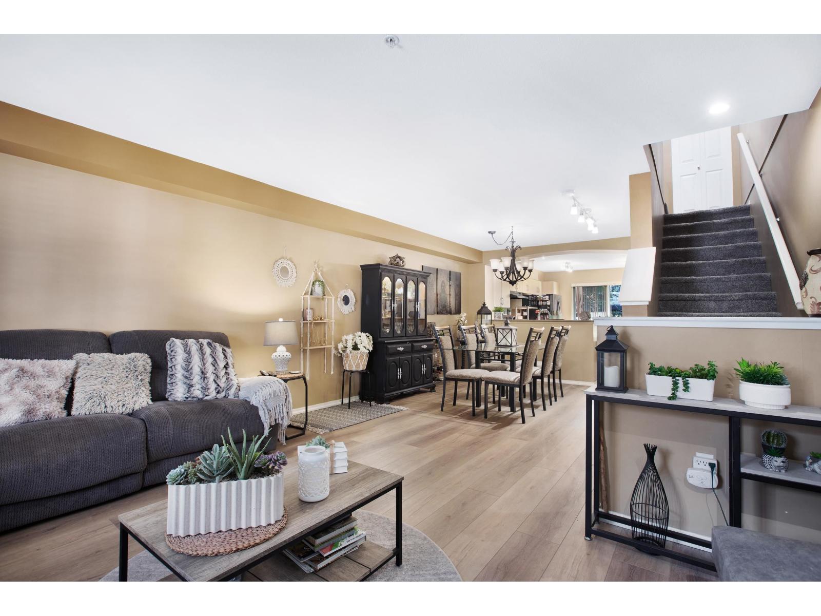 107 6747 203 STREET, Langley