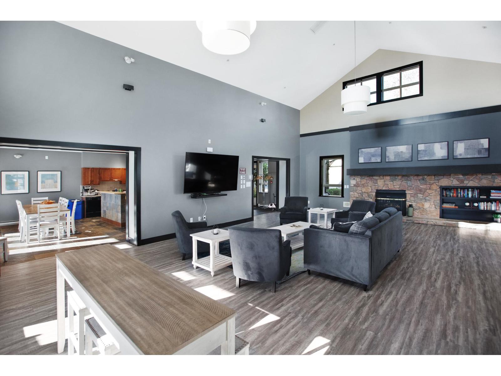 107 6747 203 STREET, Langley