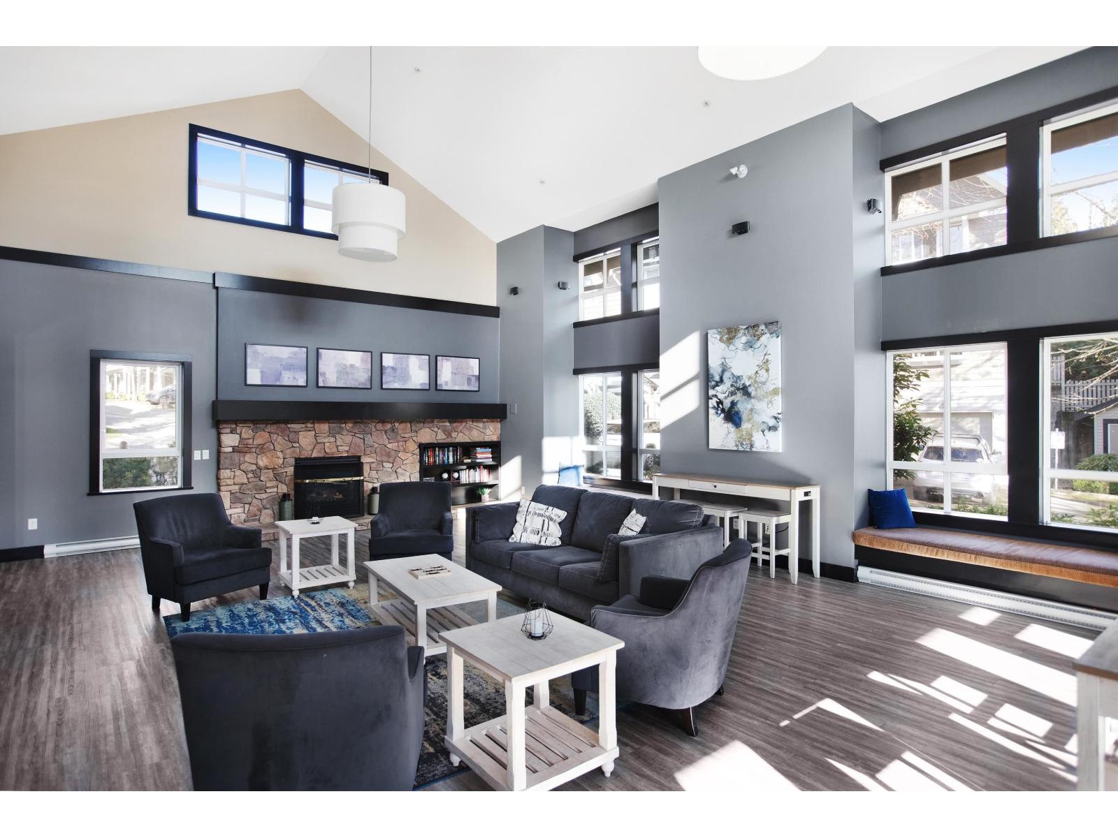 107 6747 203 STREET, Langley