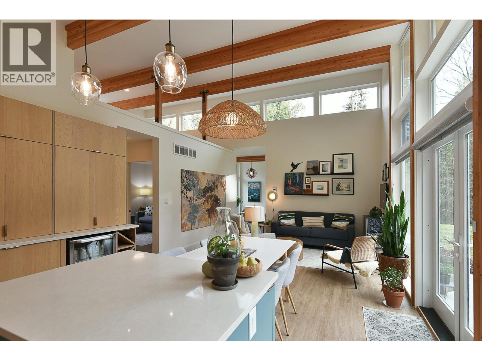 5961-5963 RIPPLE WAY, Sechelt