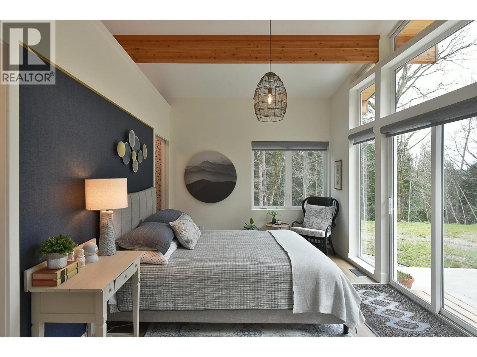 5961-5963 RIPPLE WAY, Sechelt