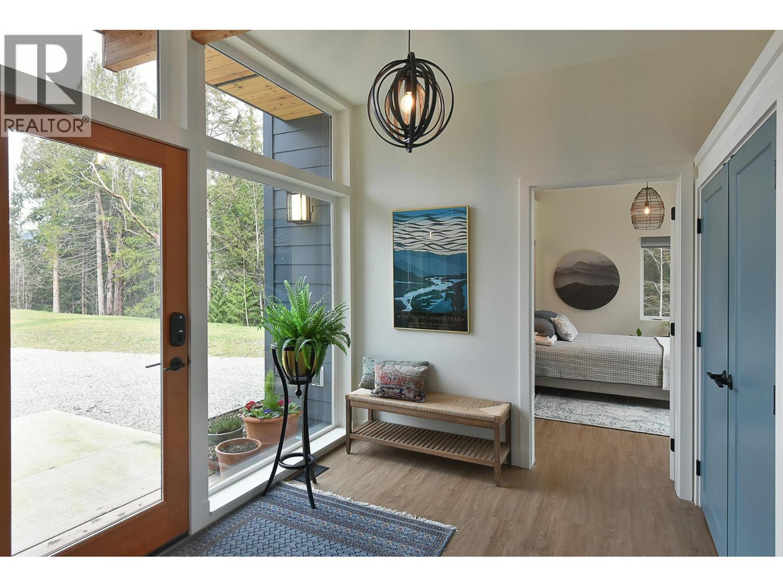 5961-5963 RIPPLE WAY, Sechelt