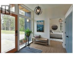 5961-5963 Ripple Way, Sechelt, BC V7Z0R2 Photo 8