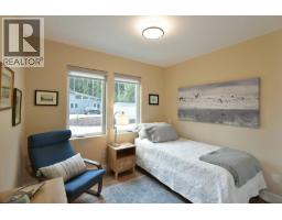 5961-5963 Ripple Way, Sechelt, BC V7Z0R2 Photo 32