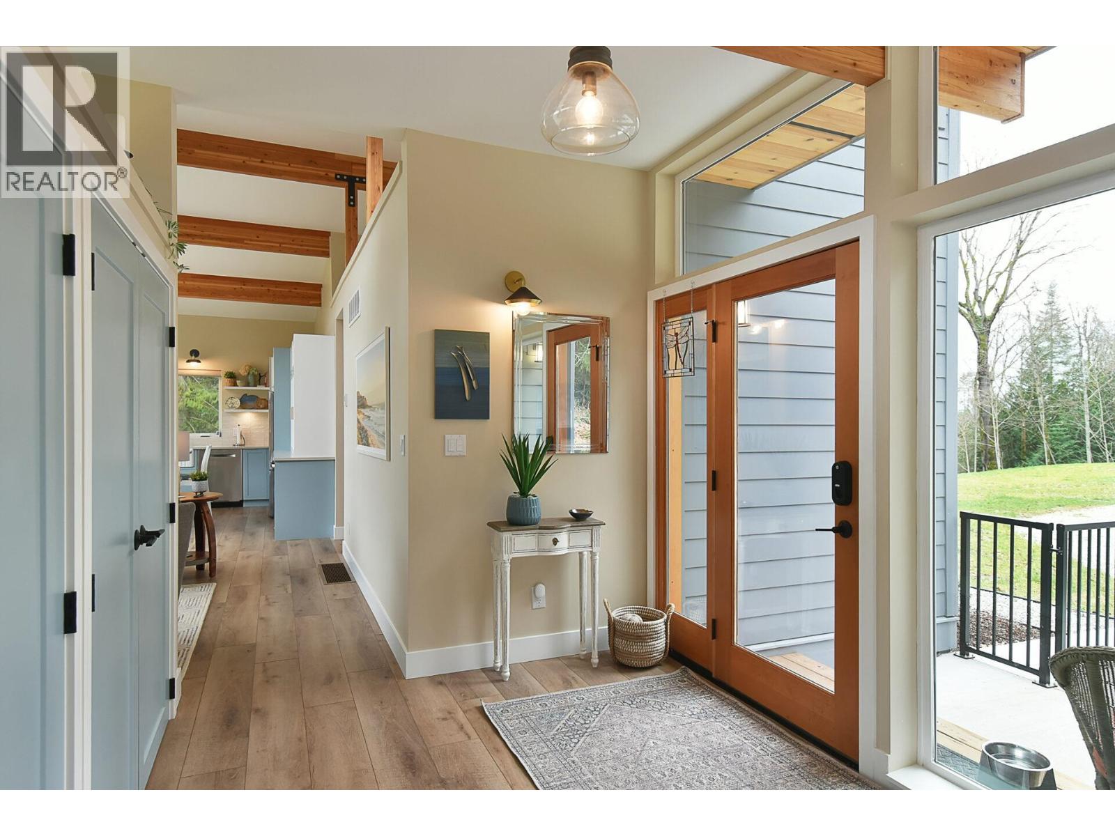 5961-5963 RIPPLE WAY, Sechelt