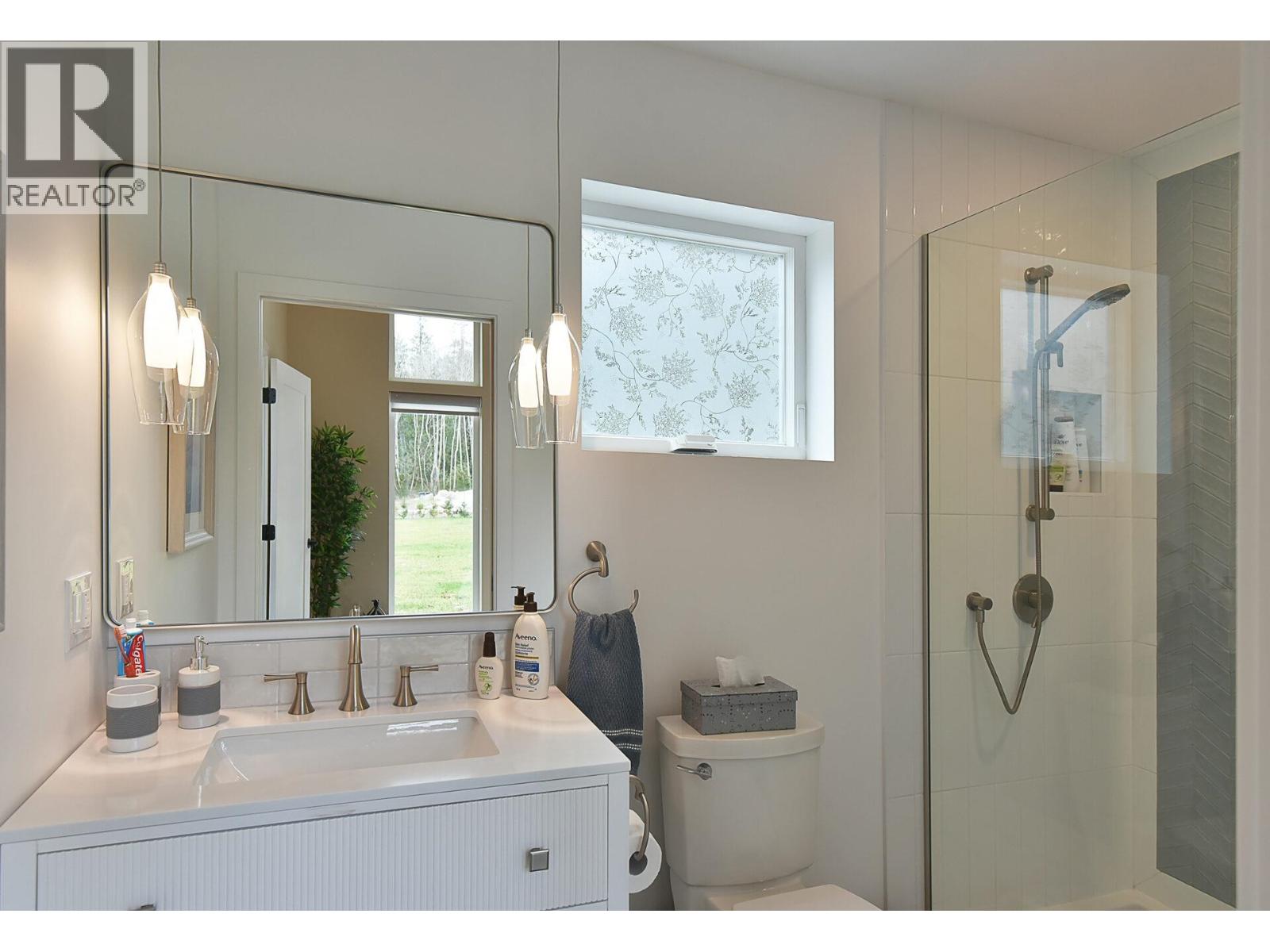 5961-5963 RIPPLE WAY, Sechelt