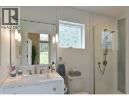 5961-5963 Ripple Way, Sechelt, BC V7Z0R2 Photo 25