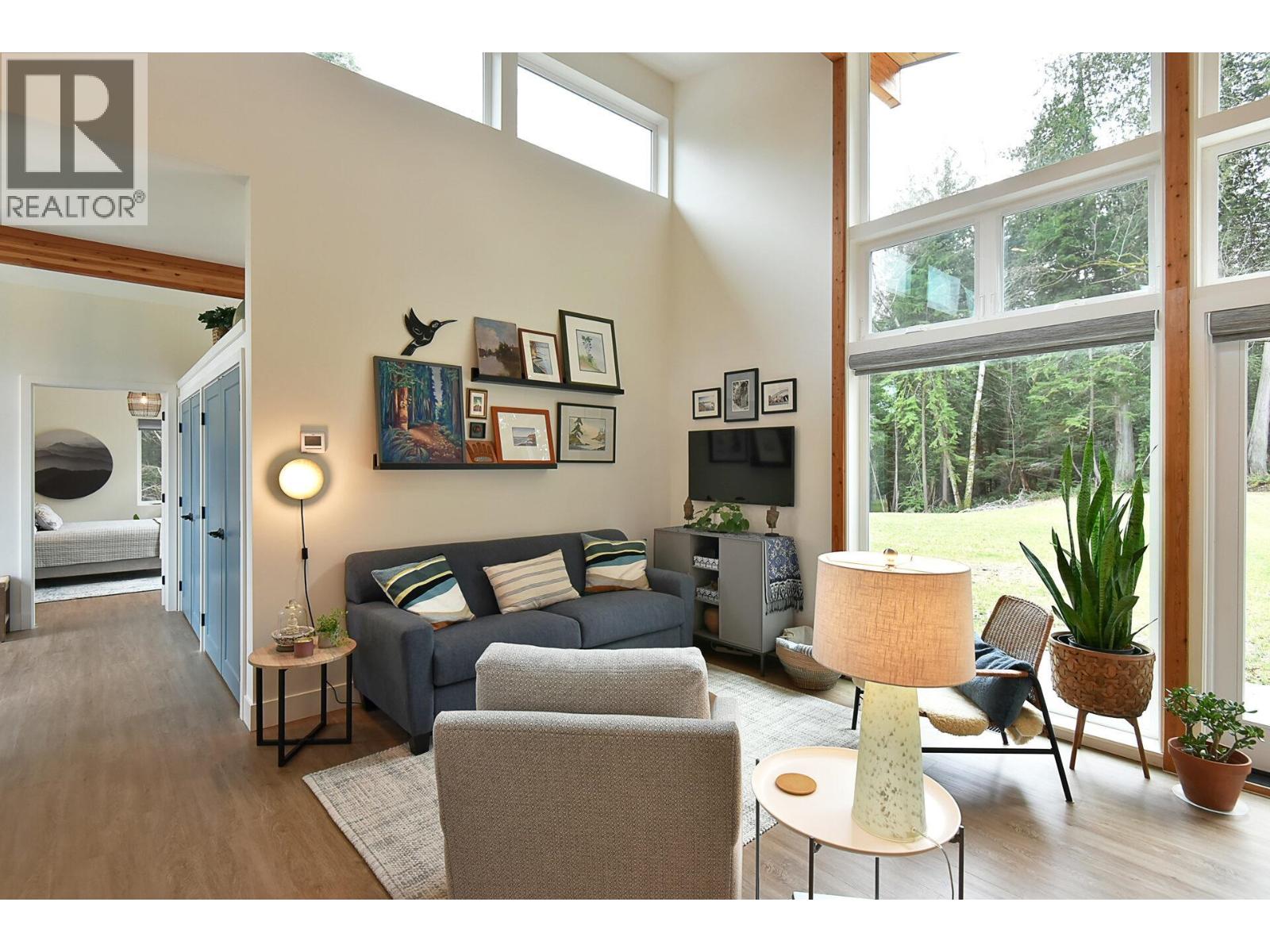 5961-5963 RIPPLE WAY, Sechelt