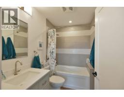 5961-5963 Ripple Way, Sechelt, BC V7Z0R2 Photo 33