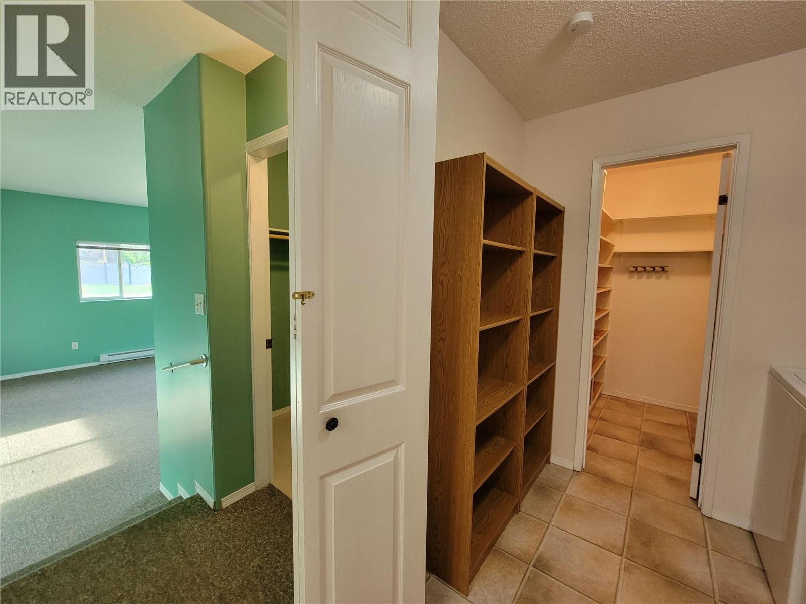 604 11th Avenue, Keremeos