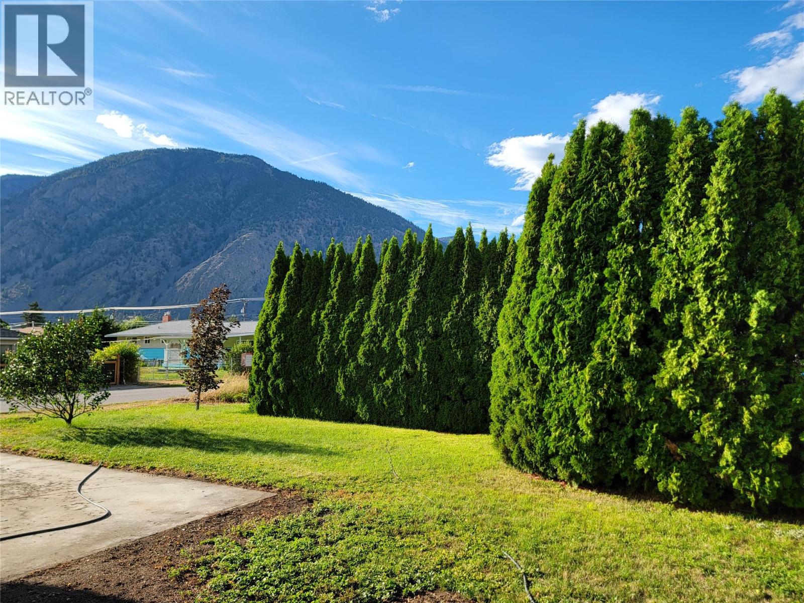 604 11th Avenue, Keremeos