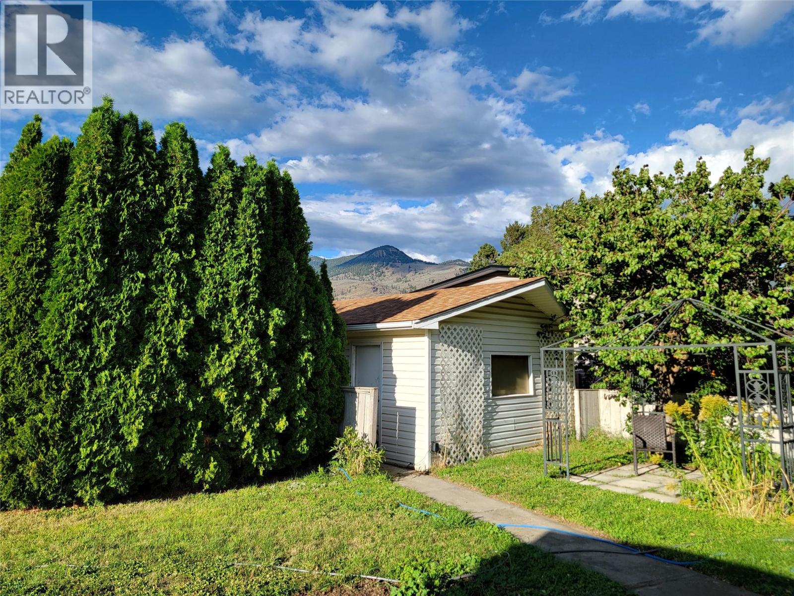 604 11th Avenue, Keremeos