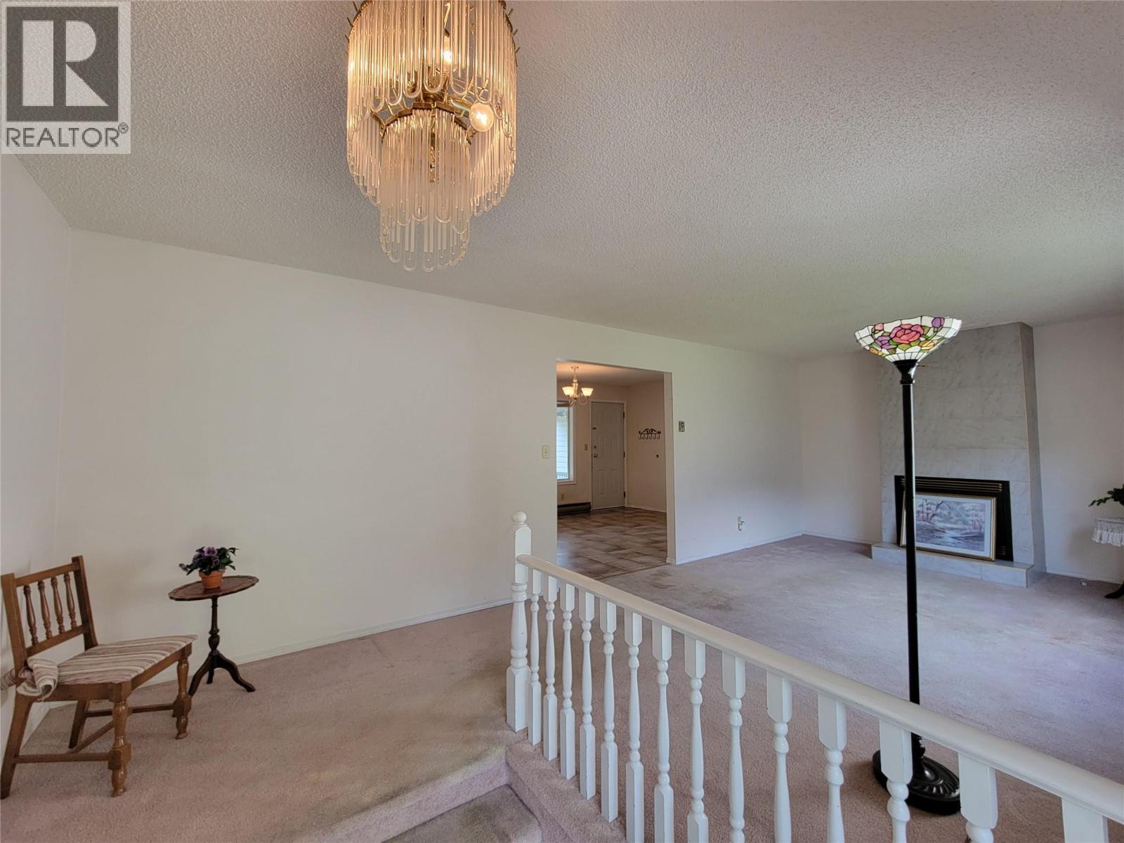 604 11th Avenue, Keremeos