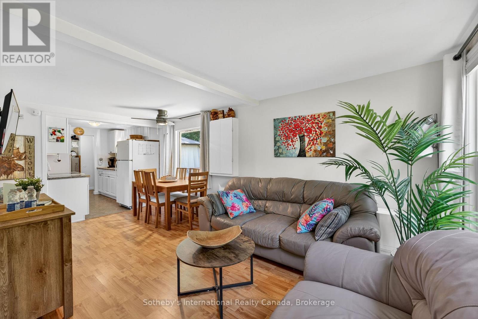 14 DOMAR ROAD - 22