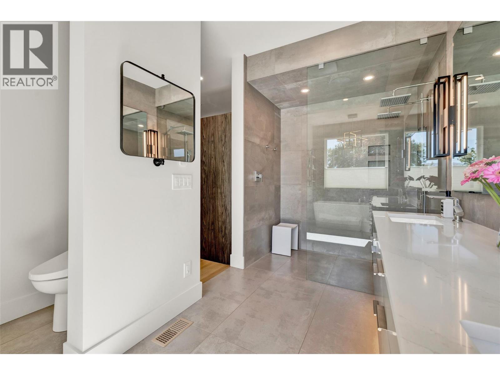  364 Christleton Avenue, Kelowna