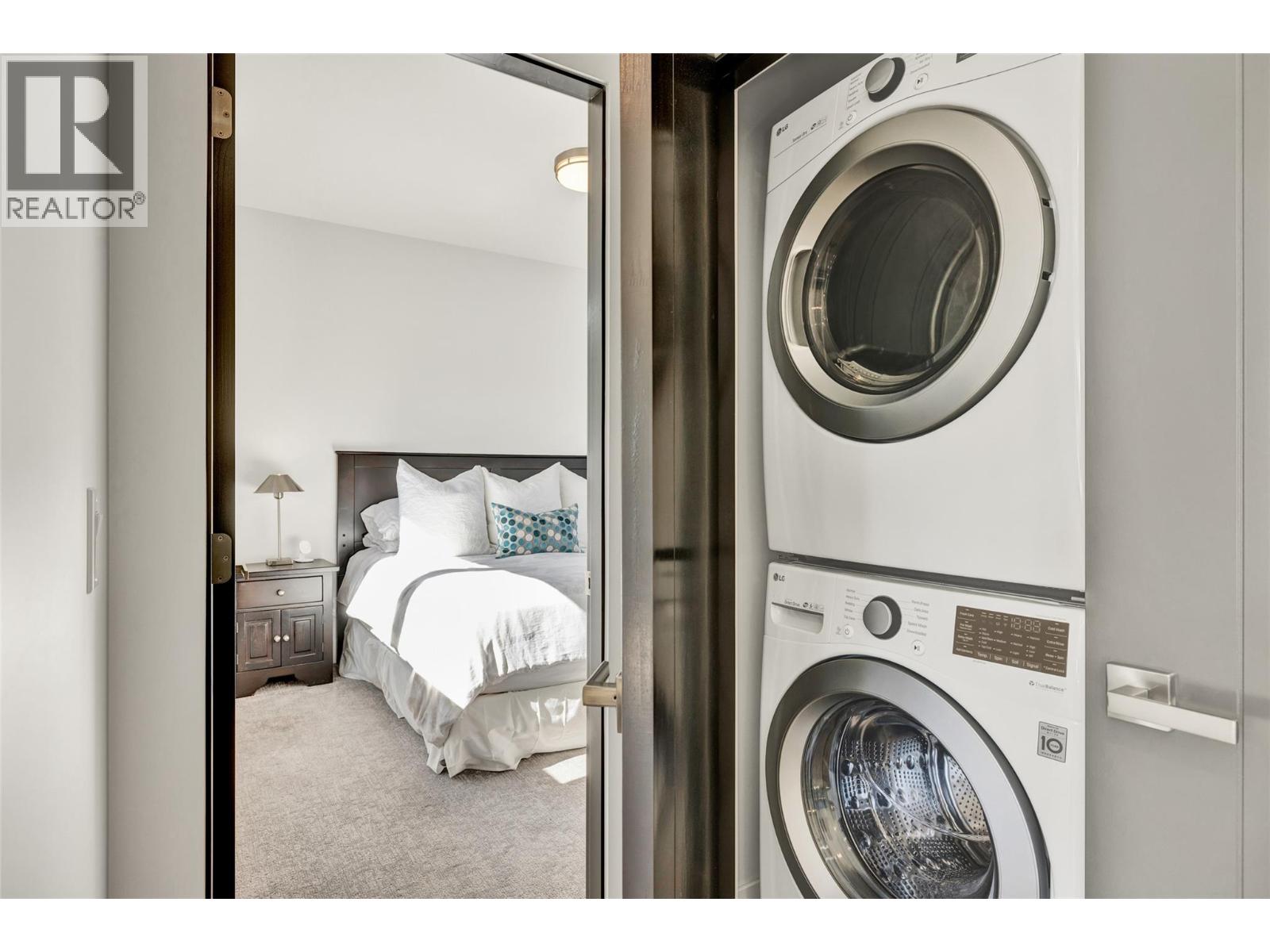  364 Christleton Avenue, Kelowna