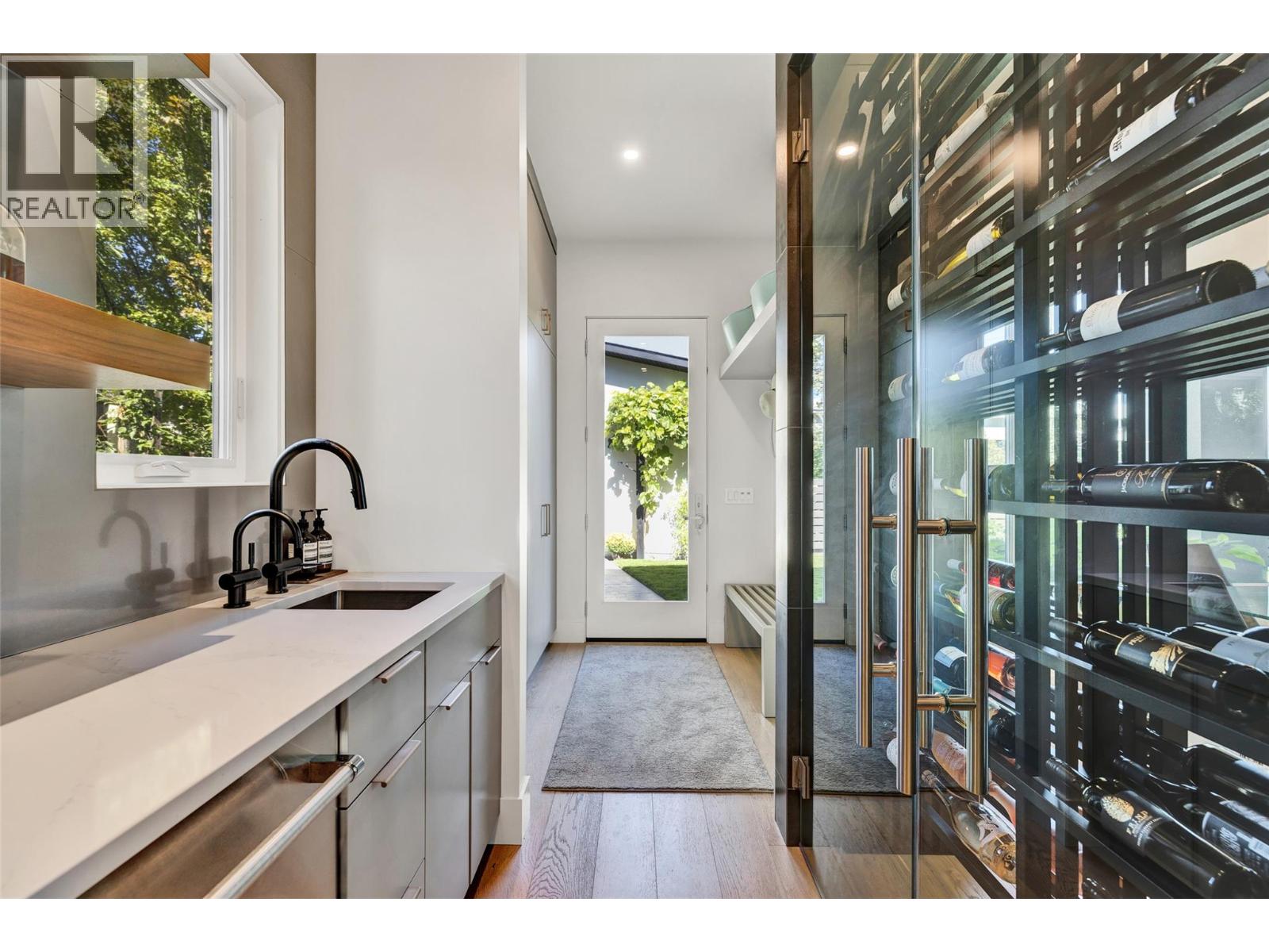  364 Christleton Avenue, Kelowna