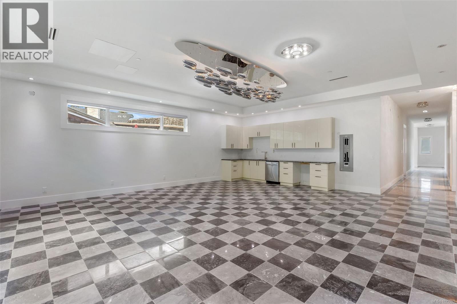 3355 Midland Rd, Oak Bay