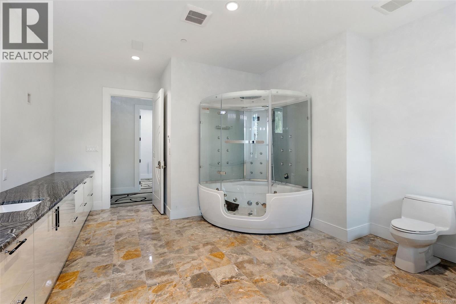 3355 Midland Rd, Oak Bay