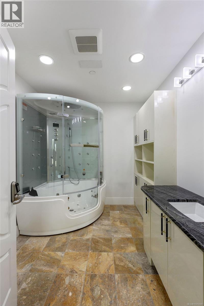 3355 Midland Rd, Oak Bay