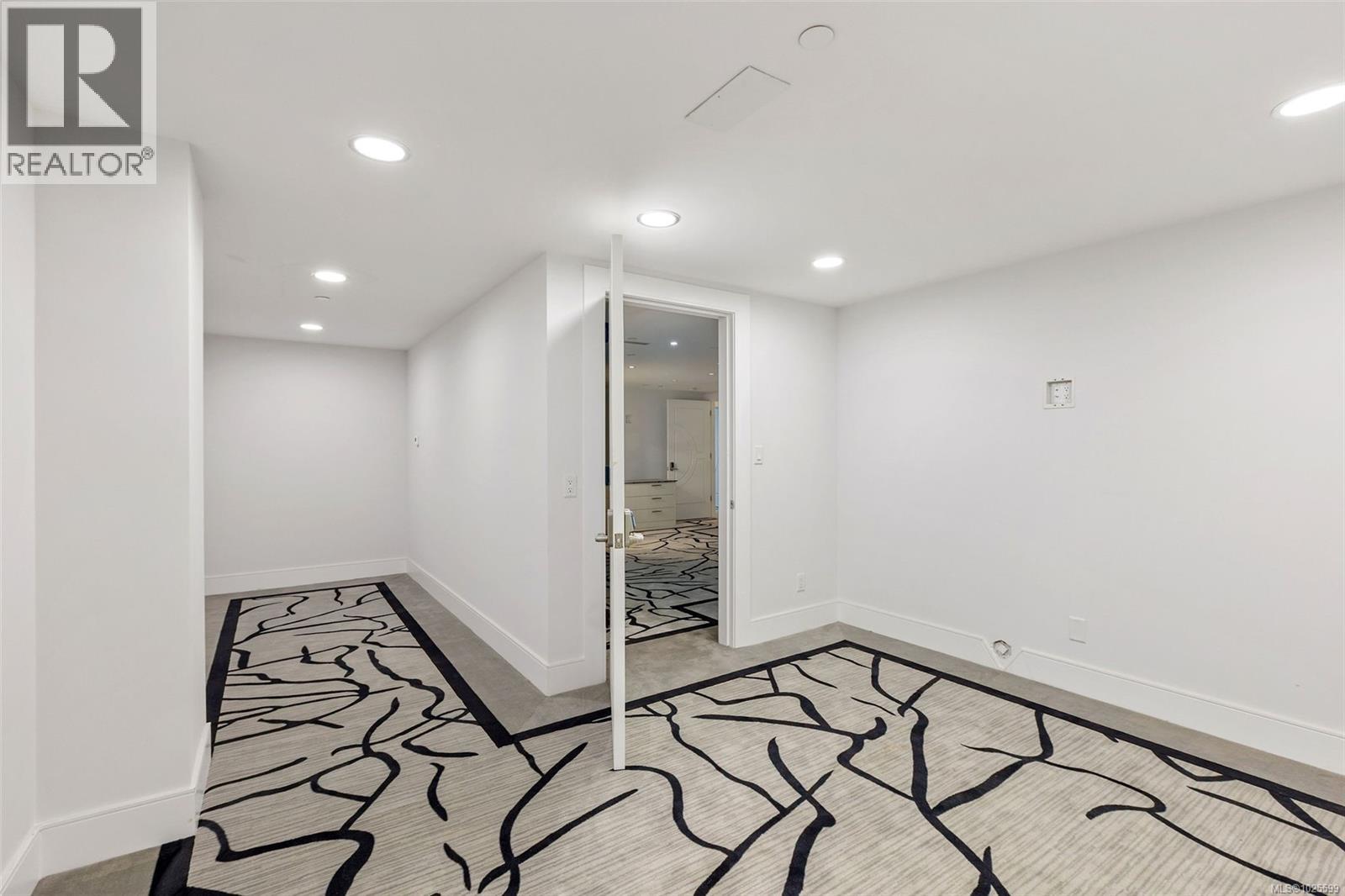 3355 Midland Rd, Oak Bay