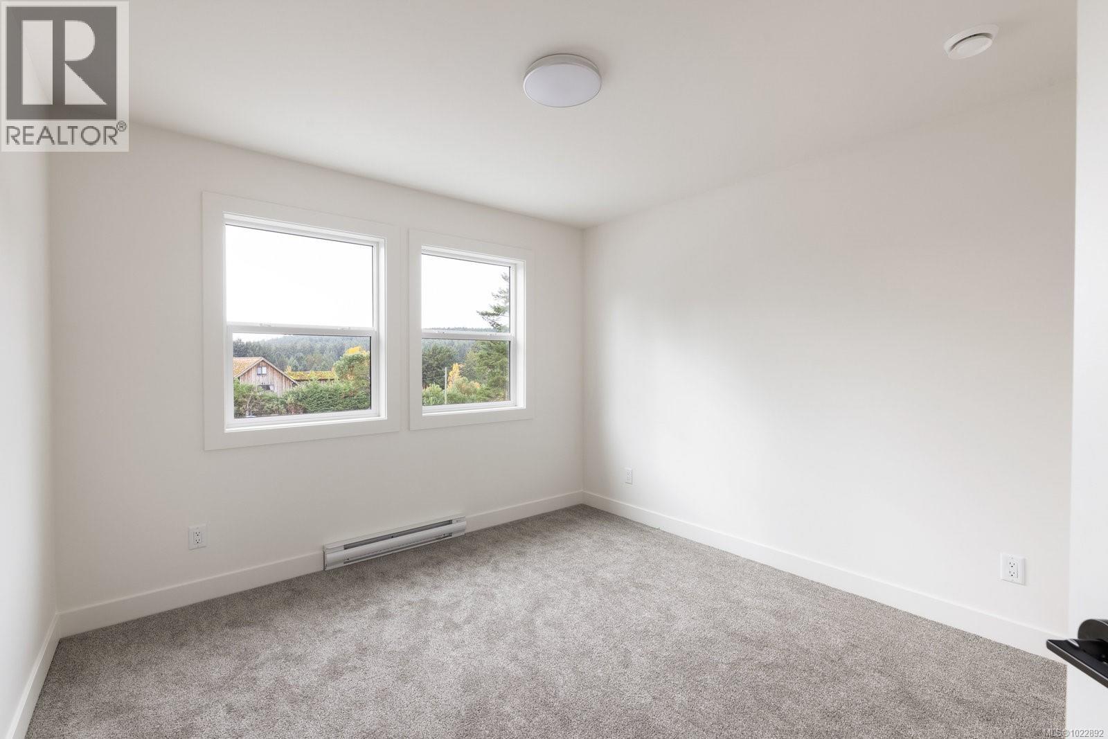 924 Rosefinch Pl, Langford