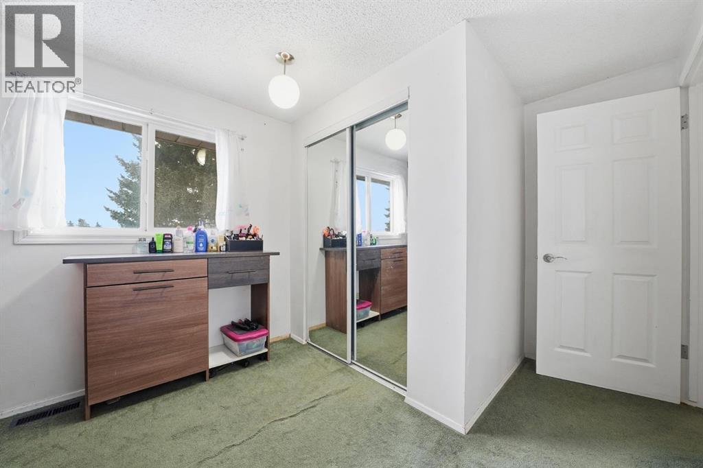 Single Family House for Sale in   Avenue NE Pineridge Calgary 