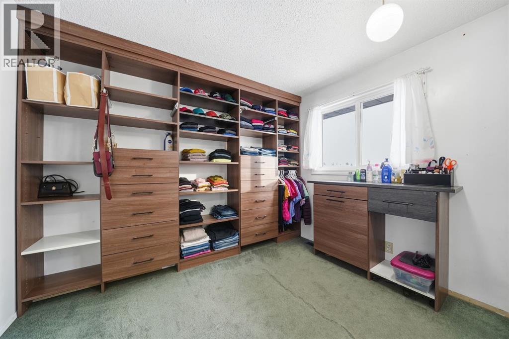 Single Family House for Sale in   Avenue NE Pineridge Calgary 