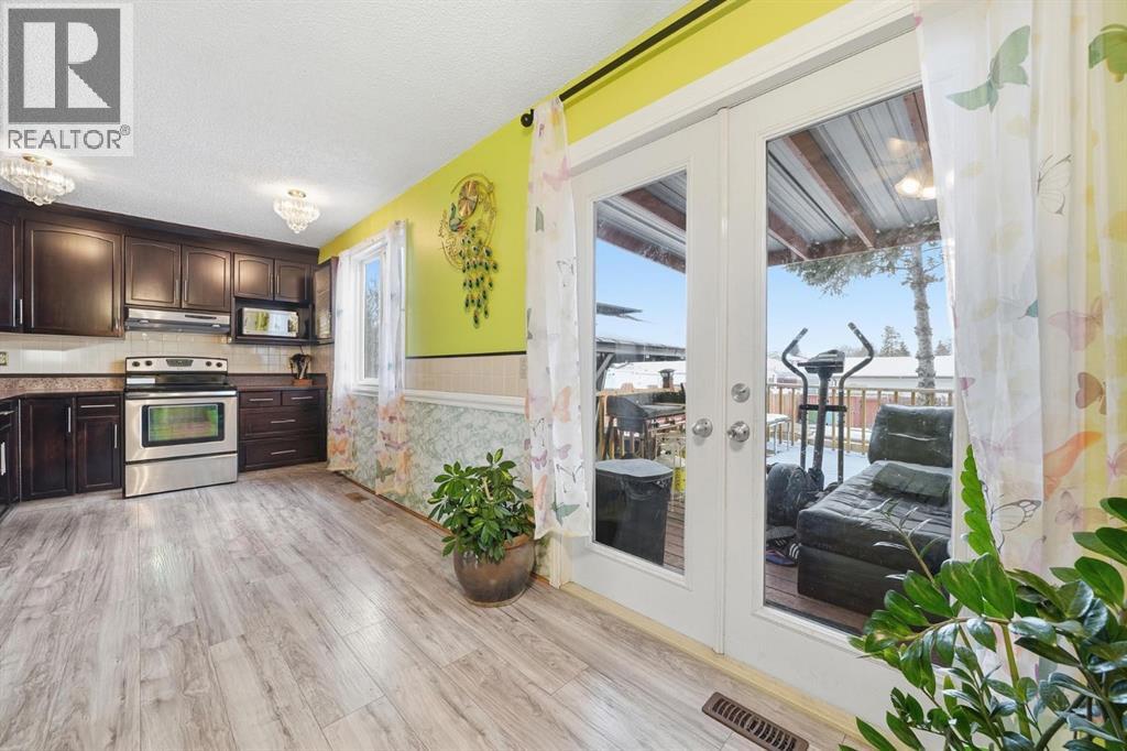 Single Family House for Sale in   Avenue NE Pineridge Calgary 