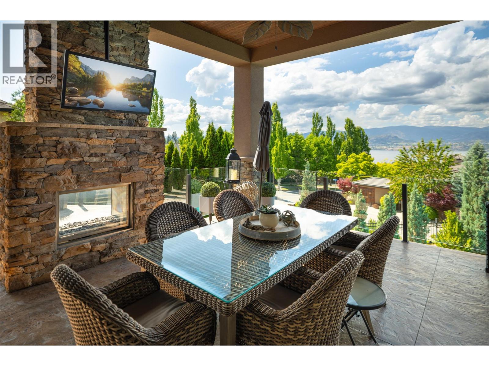 710 ARBOR VIEW Drive, Kelowna