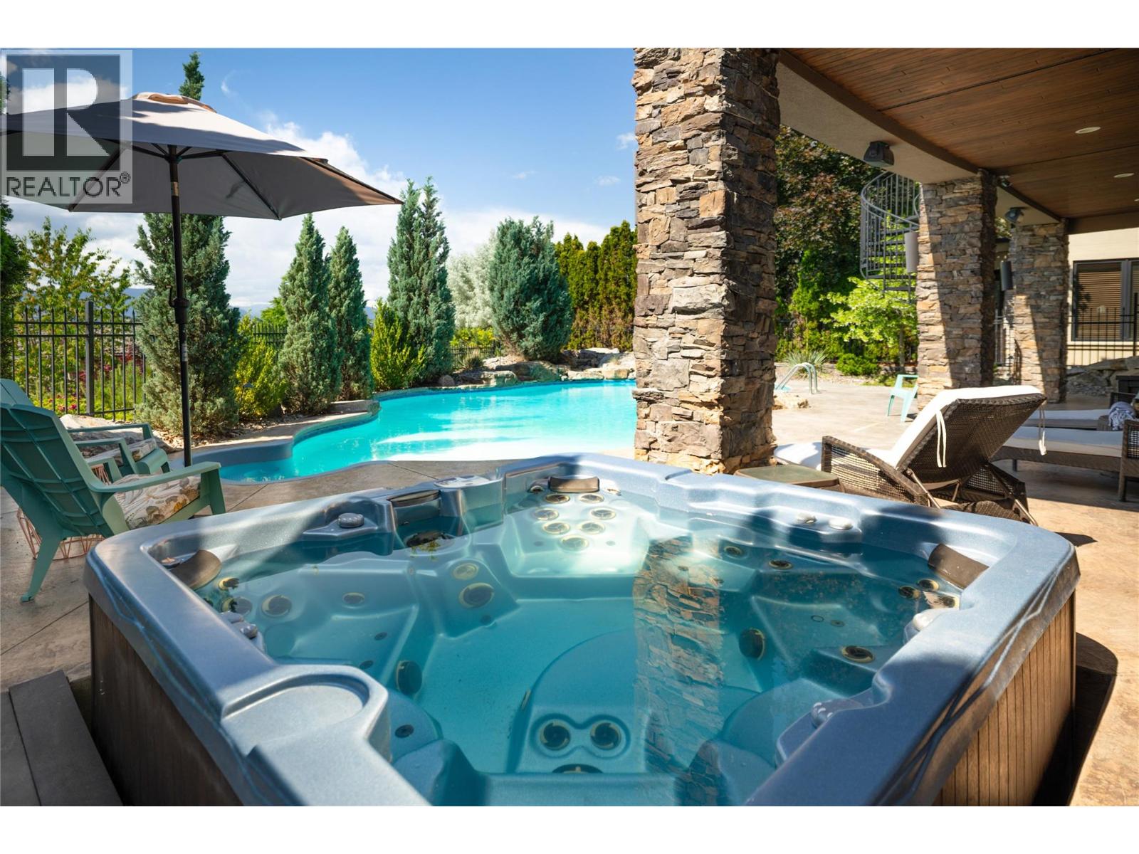 710 ARBOR VIEW Drive, Kelowna