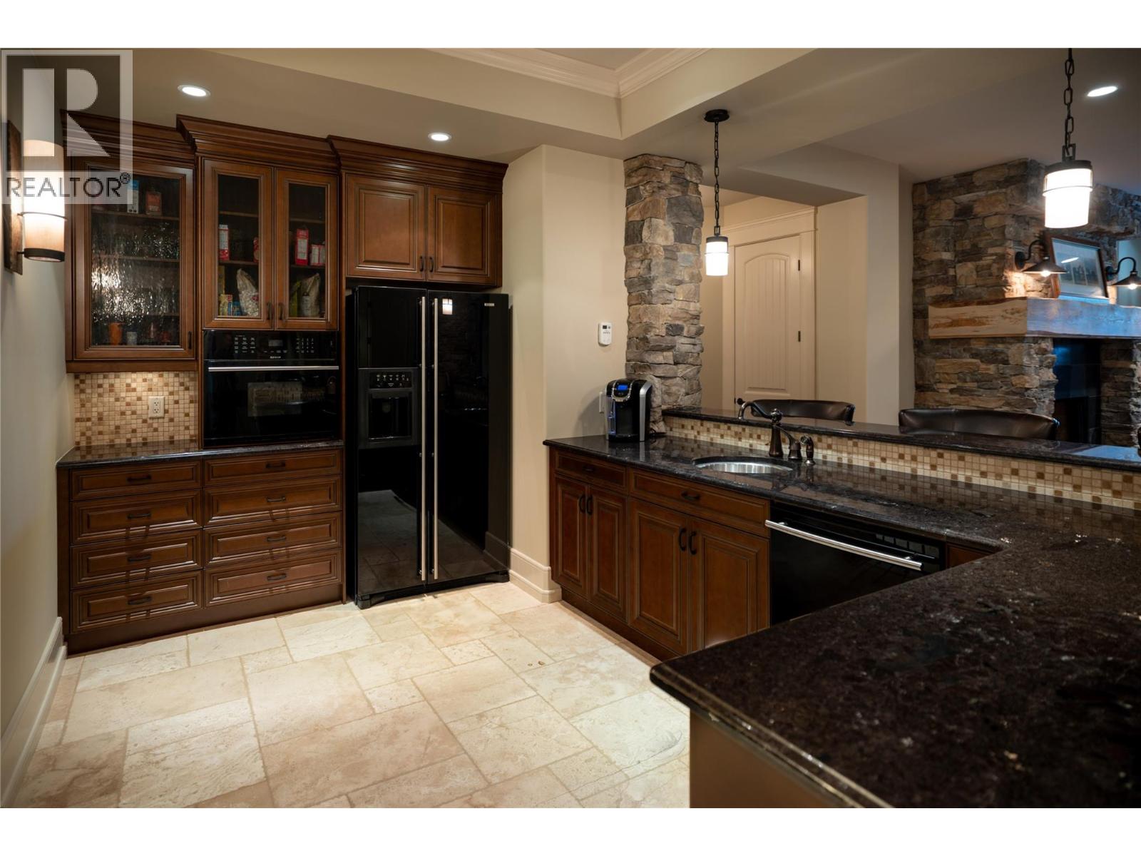 710 ARBOR VIEW Drive, Kelowna