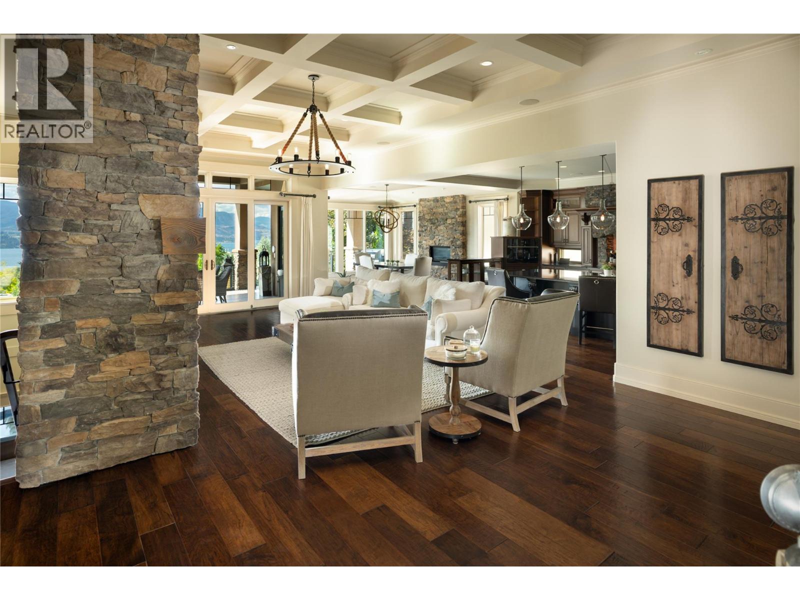 710 ARBOR VIEW Drive, Kelowna