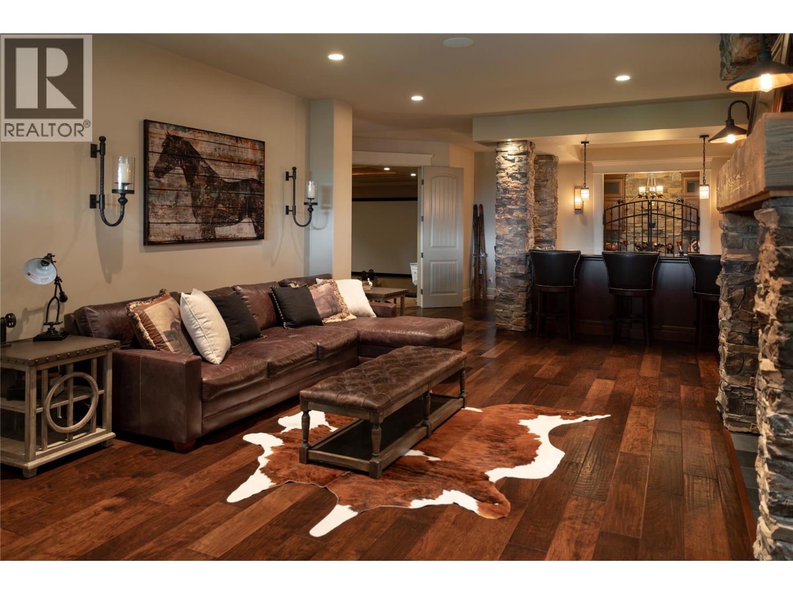 710 ARBOR VIEW Drive, Kelowna