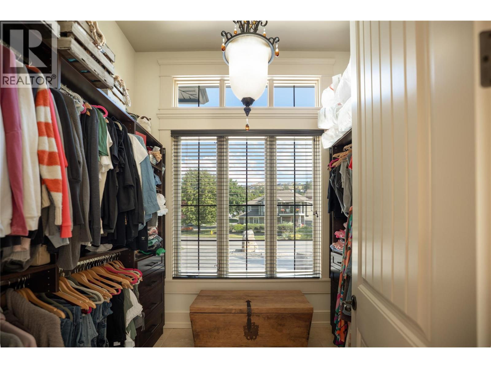 710 ARBOR VIEW Drive, Kelowna