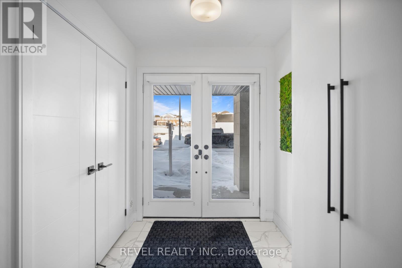 1417 CLARRIAGE COURT - Photo 3 of 46, Milton (FO Ford), Ontario