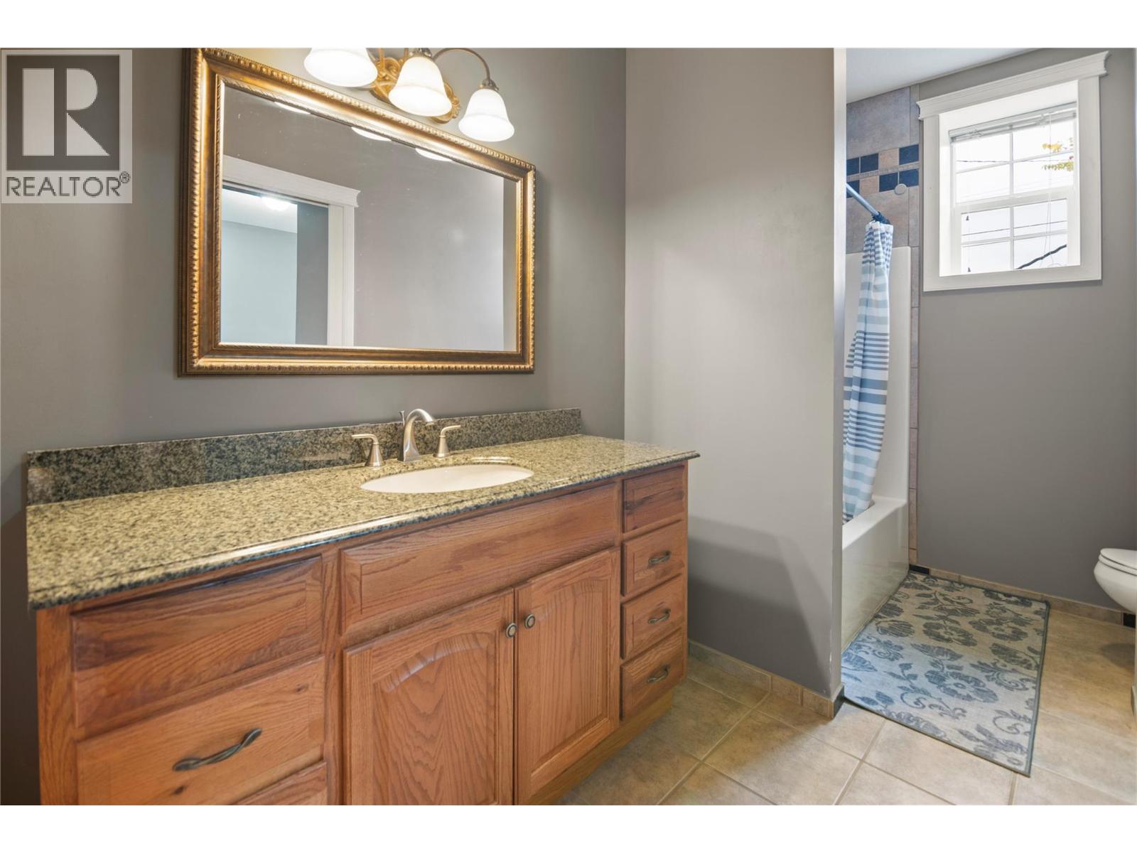 4772 BURNS Avenue, Canal Flats