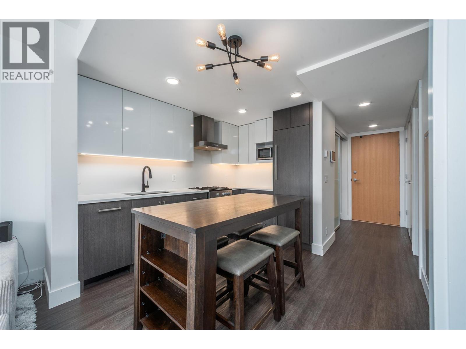 1703 1588 Ellis Street, Kelowna