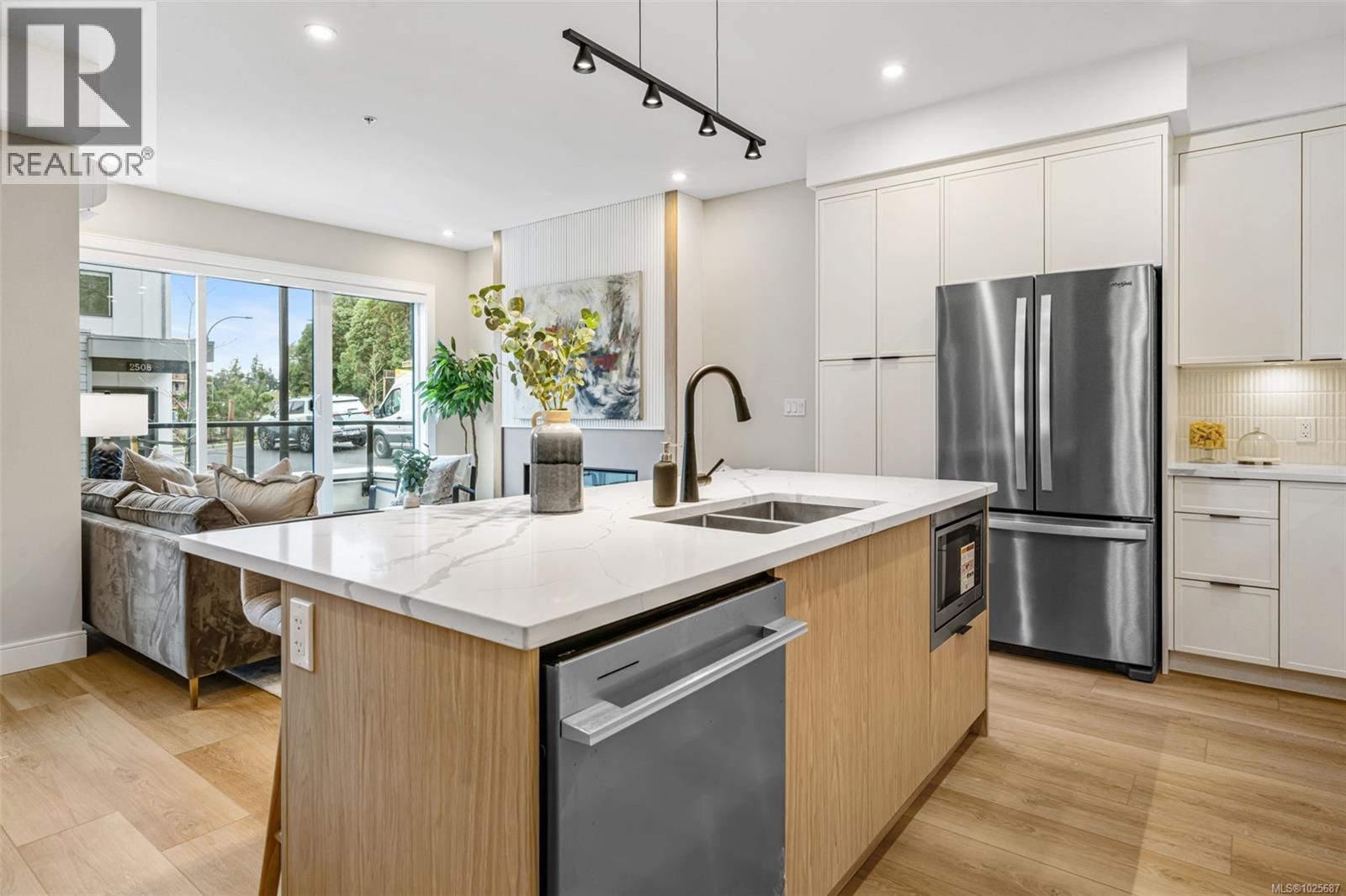  2507 Bronzite Place, Langford