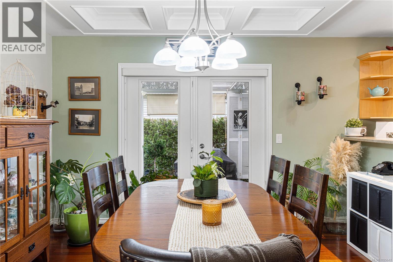 3864 HONEY LOCUST DR - 9