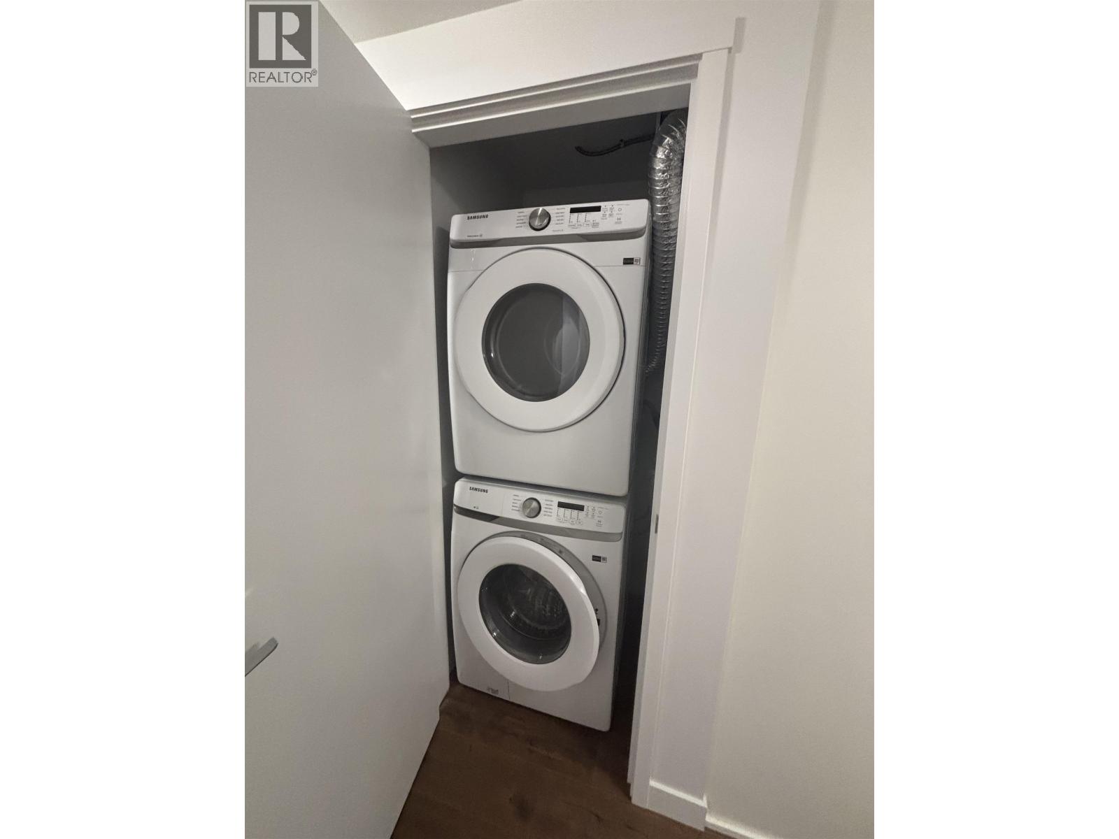 414 645 COMO LAKE AVENUE