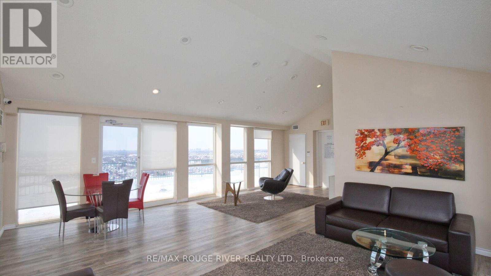 #1513 155 HILLCREST AVENUE - 42