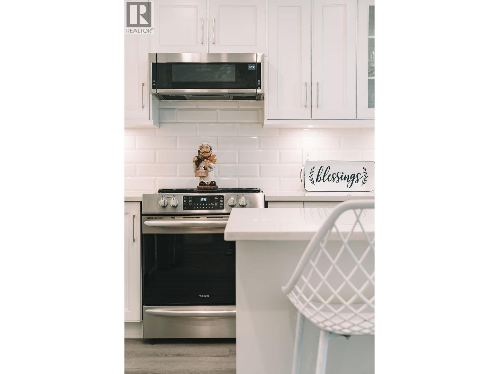 301 19236 FORD ROAD, Pitt Meadows