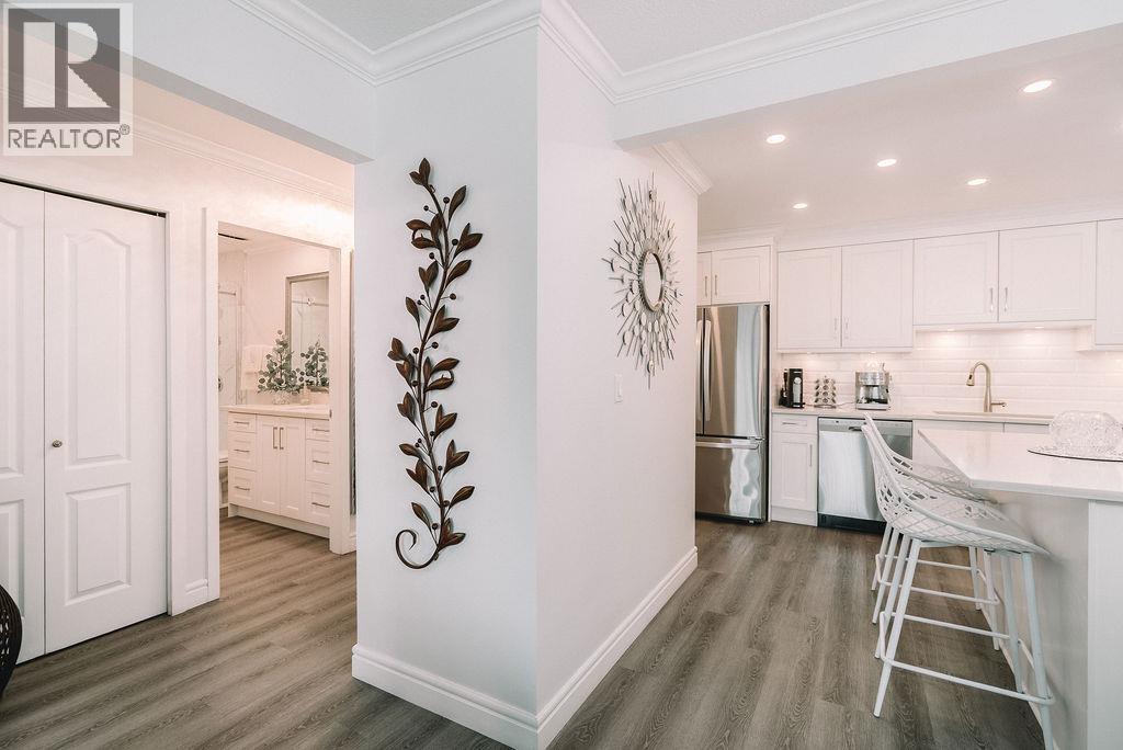 301 19236 FORD ROAD, Pitt Meadows