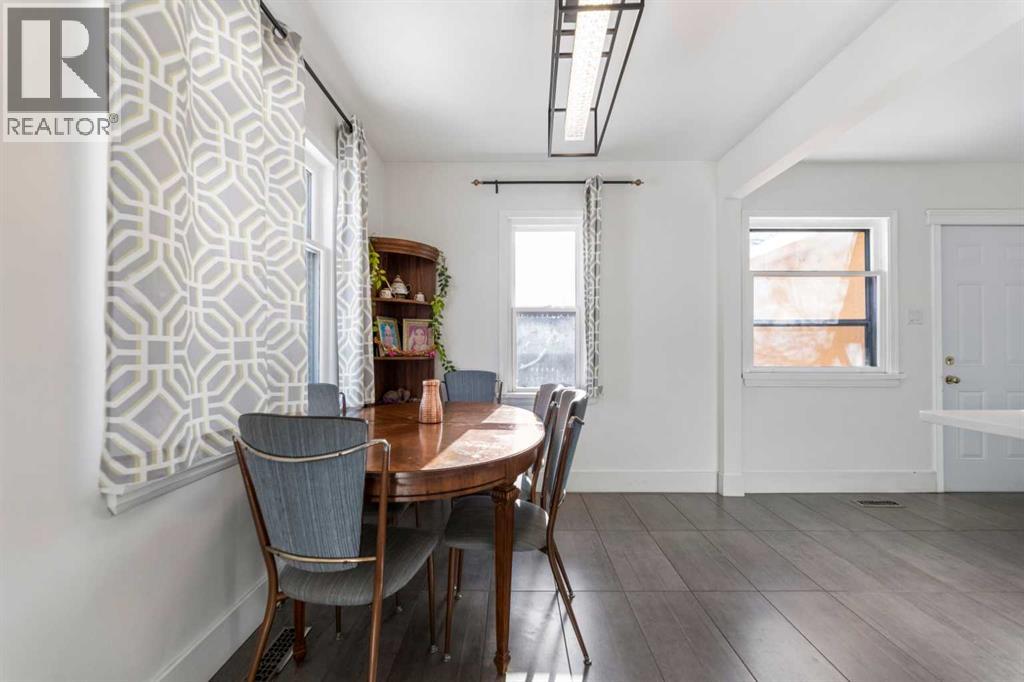 Single Family House Bungalow for Sale in  Summit Street SW Scarboro Calgary 