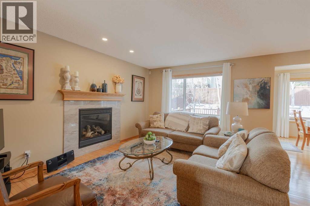 Single Family House for Sale in  Tuscany Ridge Crescent NW Tuscany Calgary 