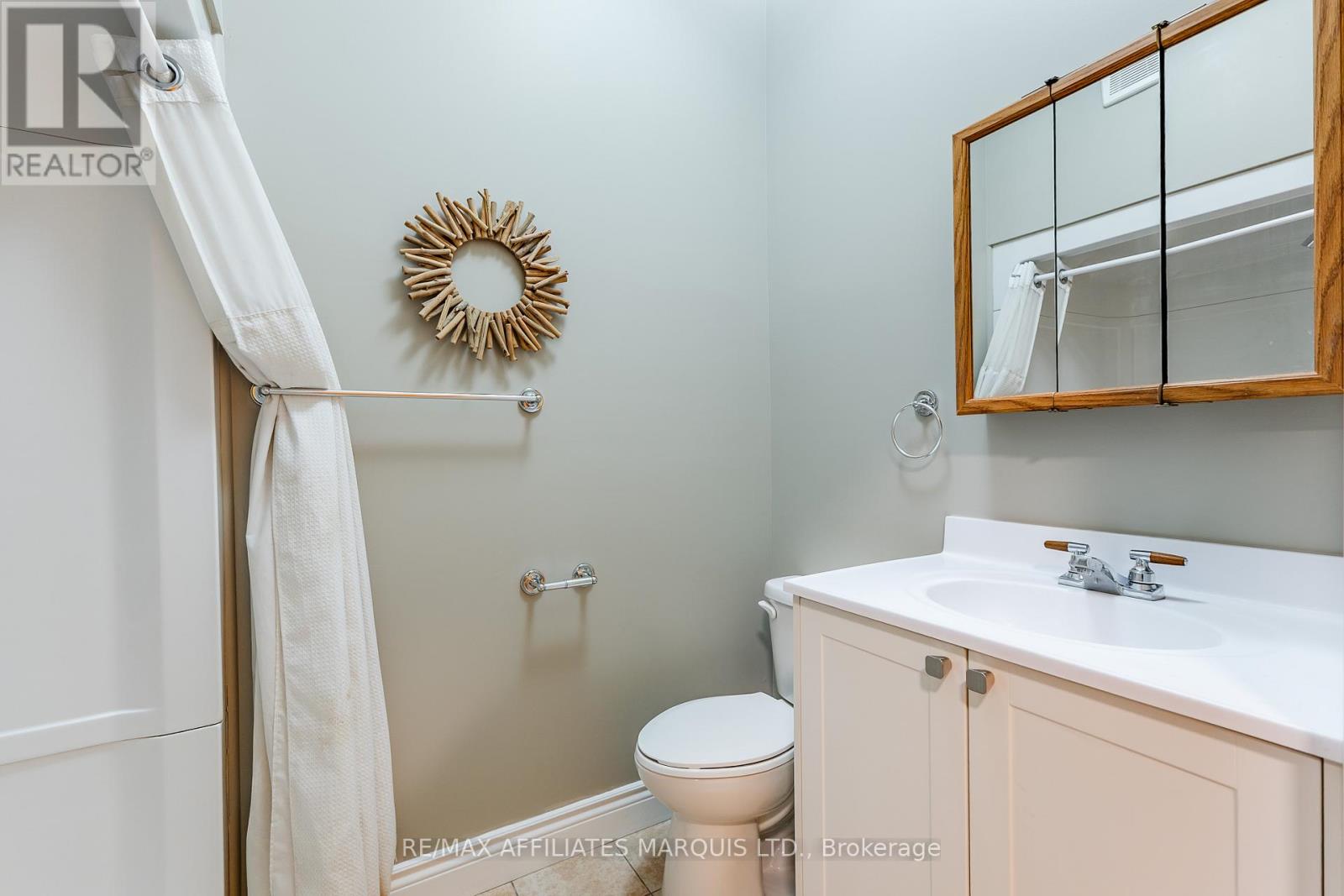 109 PITT STREET — photo 30